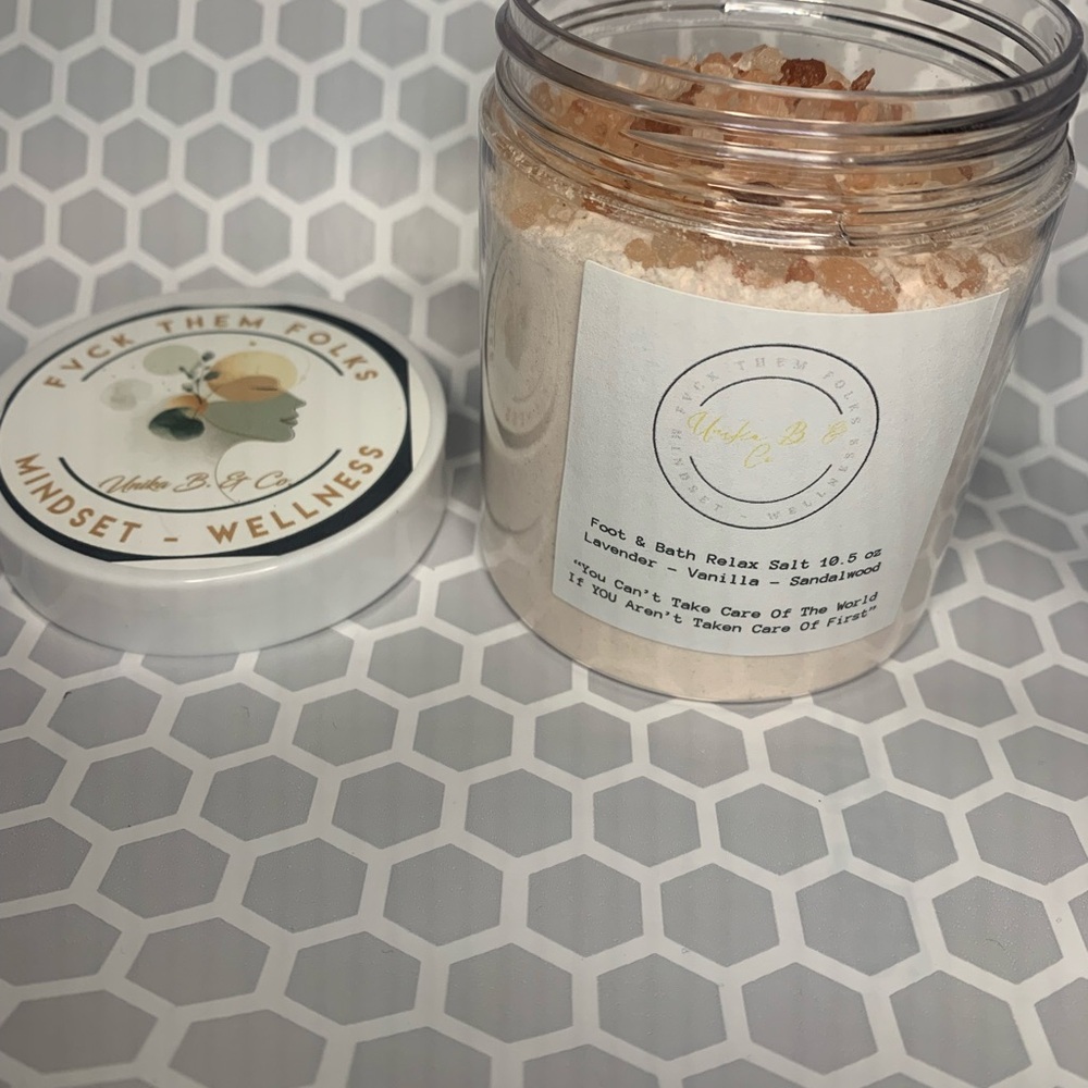 Unika B. & Co. Bath Soak - Body Scrub: Lavender-Vanilla & Sandalwood
